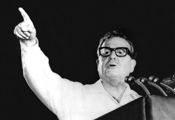 Así nos identificamos / Salvador Allende - Chile
