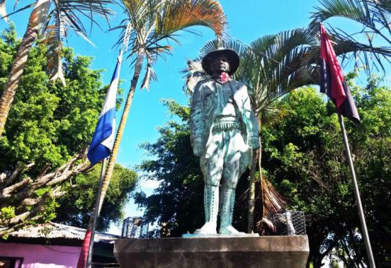 Así nos identificamos / Augusto César Sandino - Nicaragua