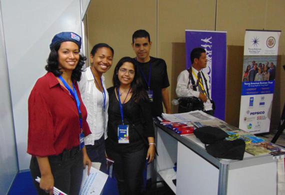 Delegados cubanos al Foro